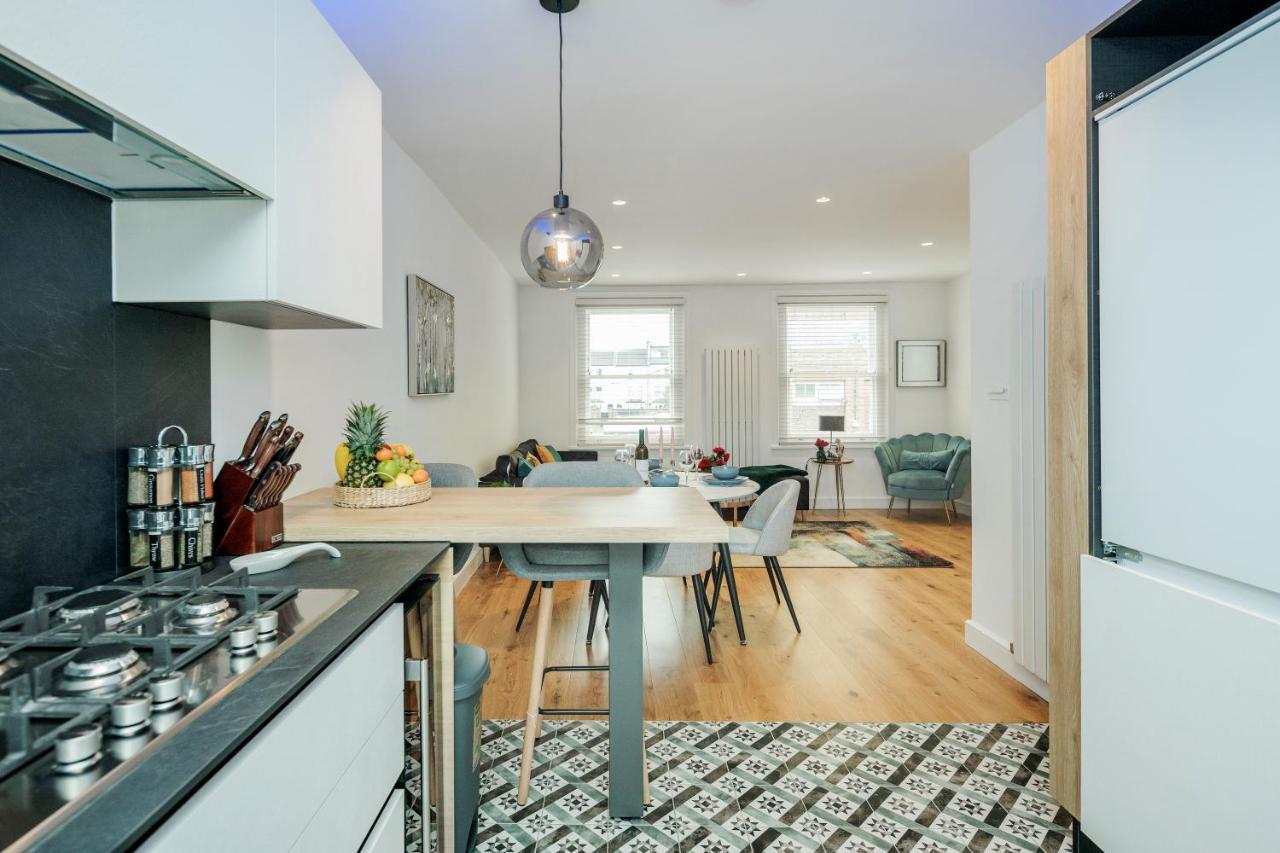 Beautiful 2 bedrooms split level Fulham Apartment Londen Buitenkant foto