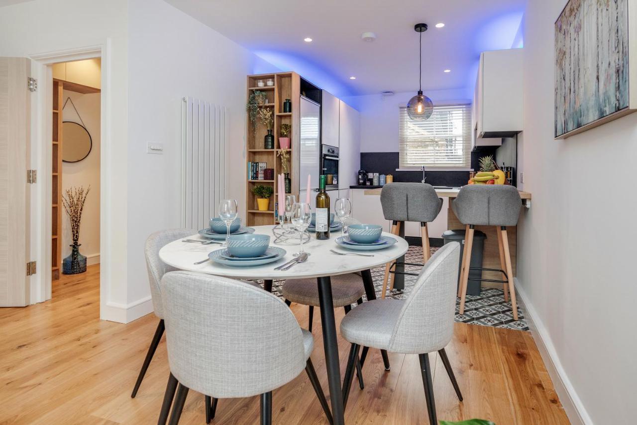 Beautiful 2 bedrooms split level Fulham Apartment Londen Buitenkant foto